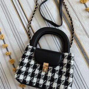 Chic Black and White Women's Handbag